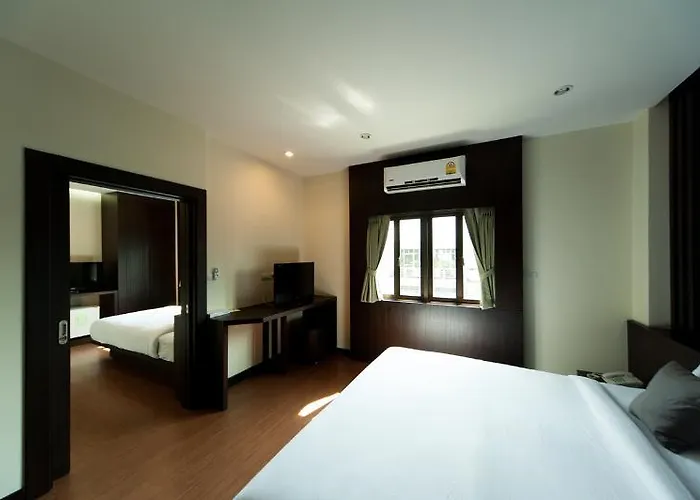Tara Place 3*